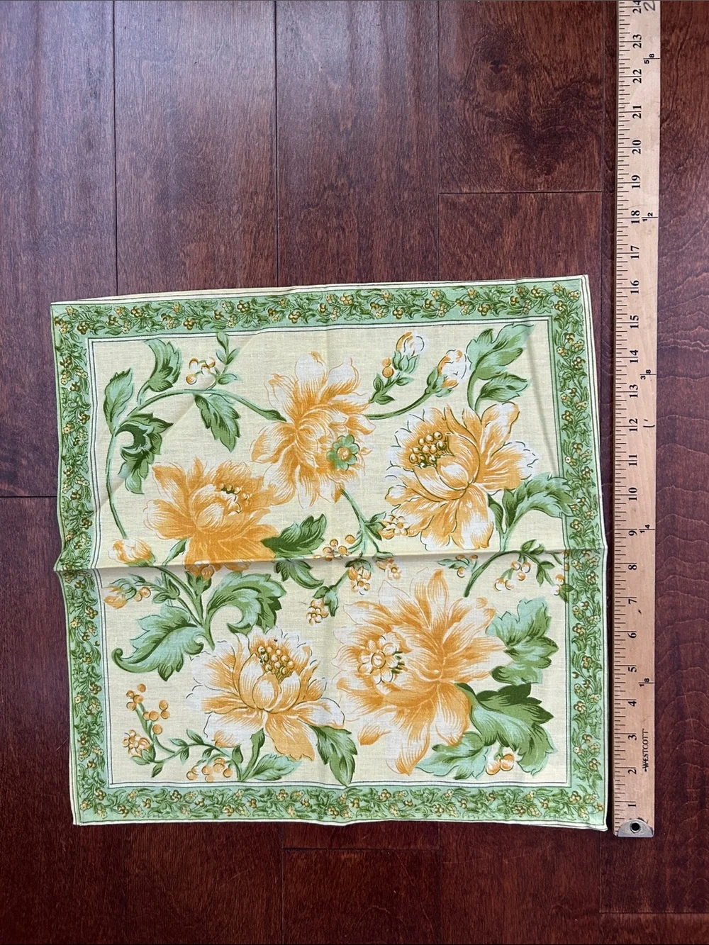 April Cornell Floral Cotton Napkins in Yellow & Green - Set of 6